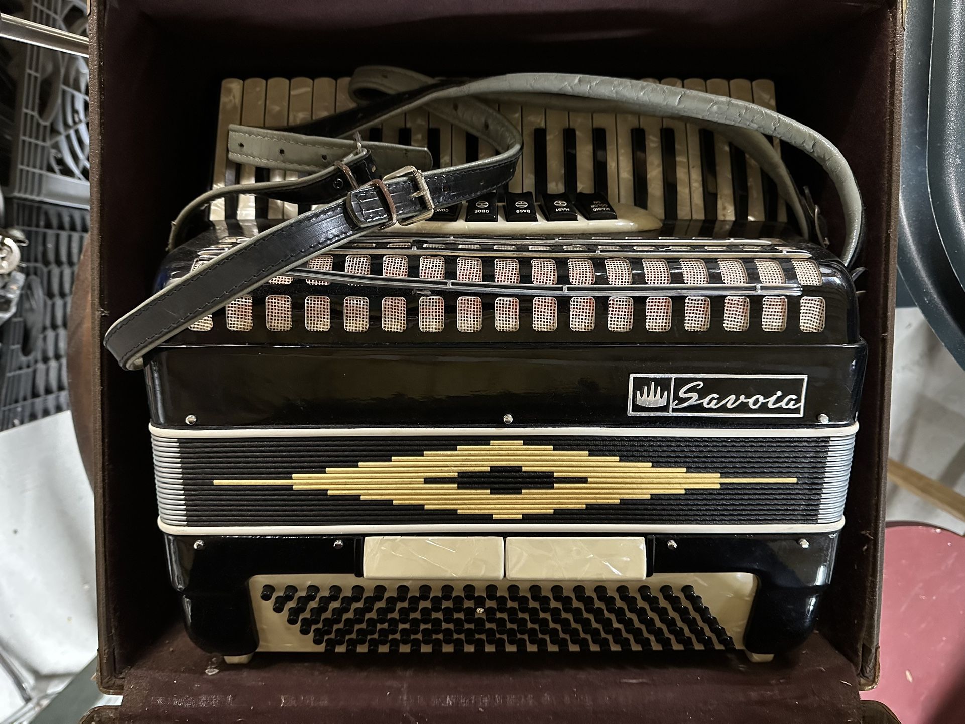 Black Savoia Accordion Made in Italy SM5 Empire