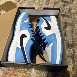 Jordan 1 Low- UNC 