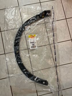 Cadillac XT4 19-24 Rear Wheel Molding
