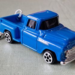 Keychain 1956 Chevrolet  Pick Up Truck Keychain 