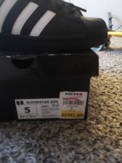 Adidas superstar, black
