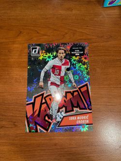 2025-26 PANINI DONRUSS ROAD TO FIFA WORLD CUP 26 OVERSIZED LUKA MODRIC KABOOM CARD