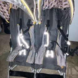 Carsest and Stroller Bundle only 80$ take all