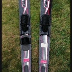 Evolution Water Skis
