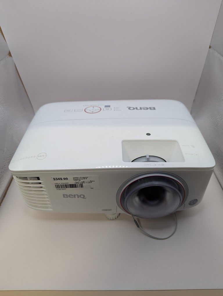 BENQ 1080P PROJECTOR TH671ST AND TRAVEL CASE