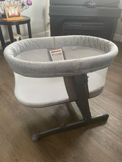 Simmons Baby Bassinet with Mesh Sides