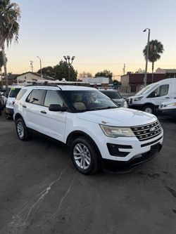 2016 Ford Explorer