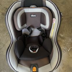Chicco Car seat 