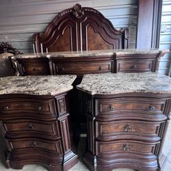 Queen Bedroom Set 