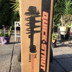 Struts New In Box 2007 Chrysler Pacifica FWD $200