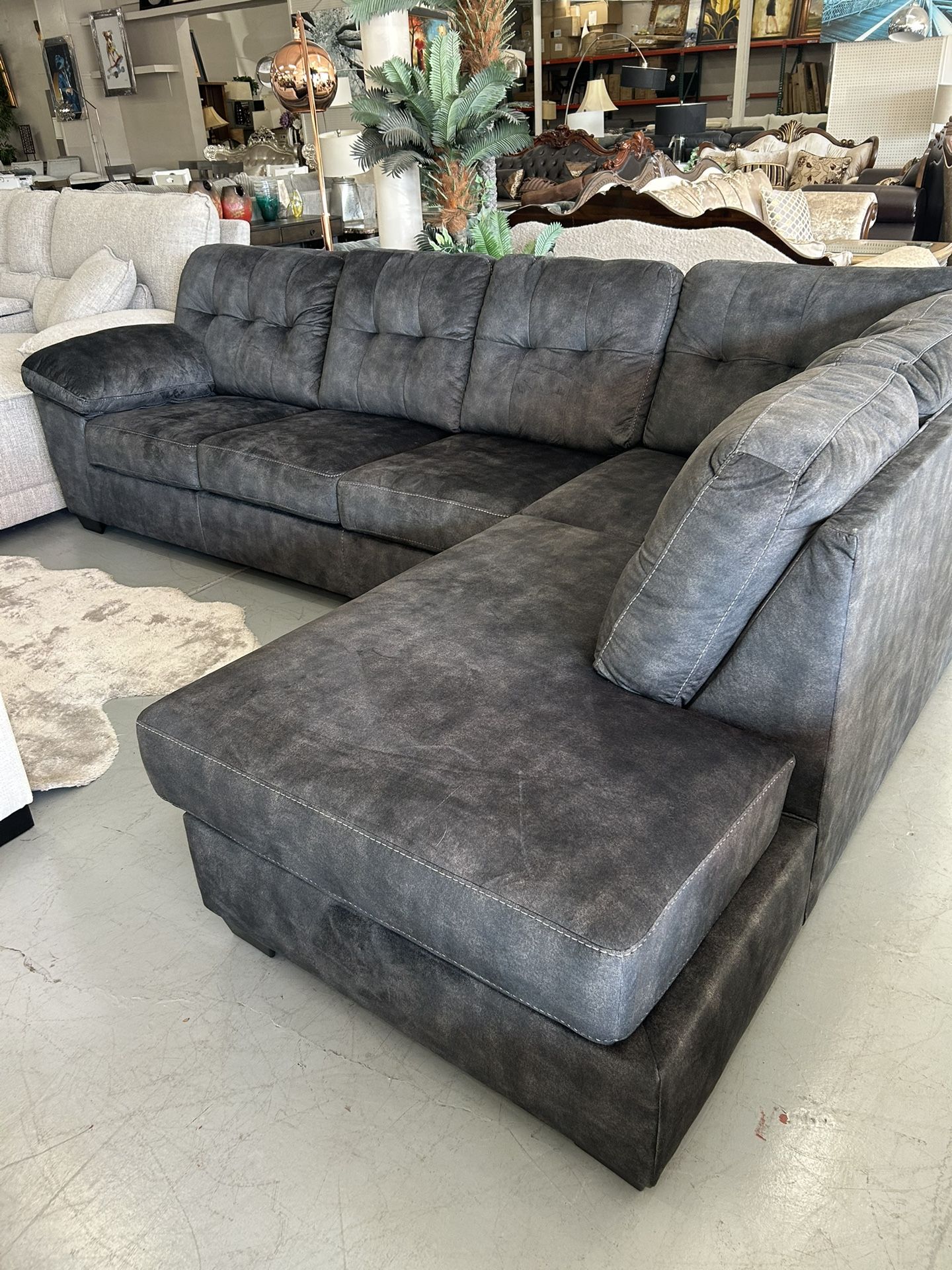 No Credit Needed. Brand New Sectionals with Pull Out Bed 