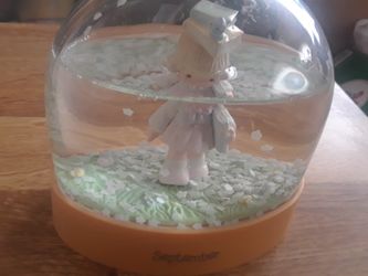 Precious moments Sept snow globe