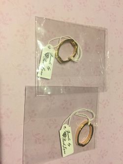 NWT scarf loop /necklace holders Jewels by Parklanr