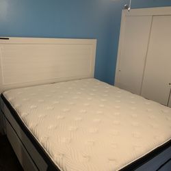 Avenco Cali-King Size Bed