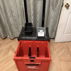  Milwaukee PACKOUT 19 in. Rolling Drawer Tool Box