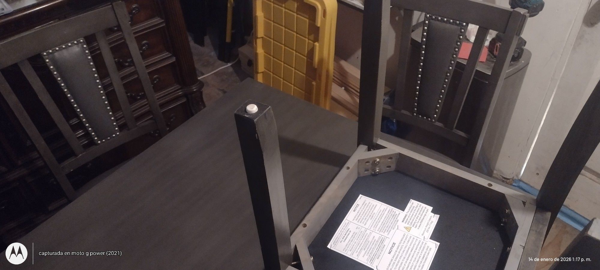 Dinning Table With 3 Chairs