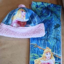 Girls Beanie And Scarf Size 4-7 