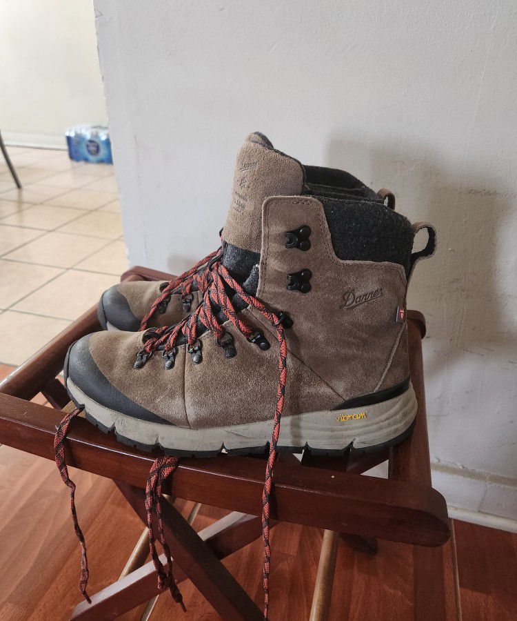 Danner Vibram Hiking Boots Size 10 M