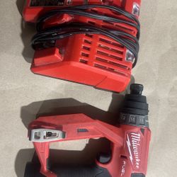 Milwaukee M12 FUEL 12V Lithium-Ion Brushless, Cordless 3/8" Drill Driver with 1.5Ah Battery and Charger