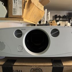 NEC PA550W Projector