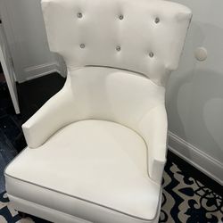 White Luxury Chair 