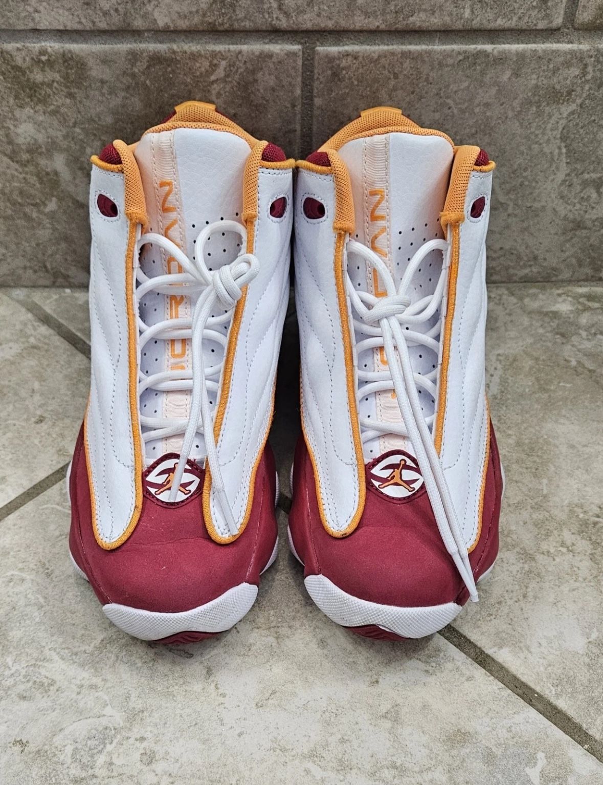 Kids/ Women's Jordan's Sneakers 5.5Y, Red/ Orange/ White, Looks New