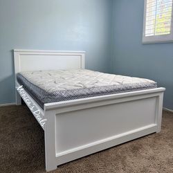 Full Solid Wood Bed With Mattress $400