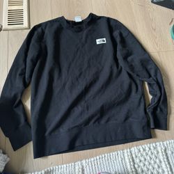 LOW PRICE MOVING- NORTH FACE PULLOVER 