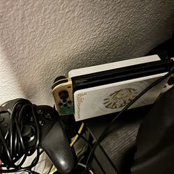 Nintendo Switch (Zelda Edition) Pro Controller/All Cords $400 OBO