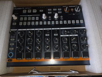 Drumbrute Impact drum machine