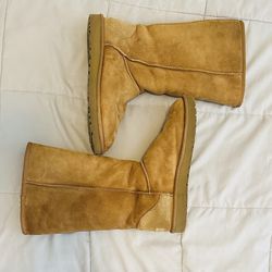 Ugg Boots Size 9 Barely Used