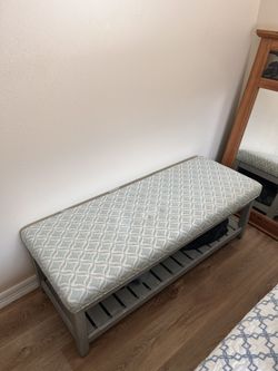 Entry Way / End Of The Bed Bench