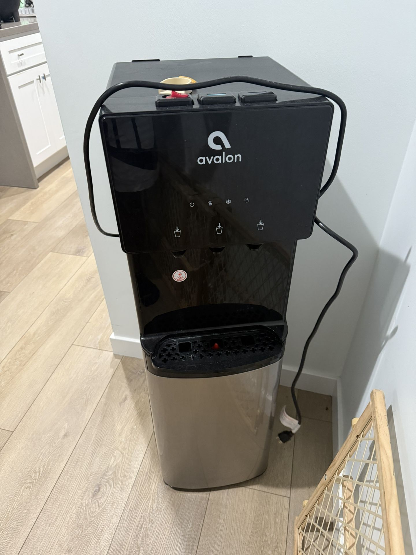 Hot & Cold Water Dispenser