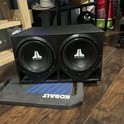 10wov3 2 Subwoofers Jl Audio 