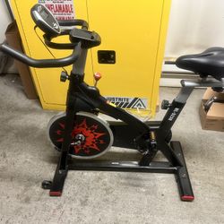 Exercise Bike Indoor Cycling Bike Adjustable.