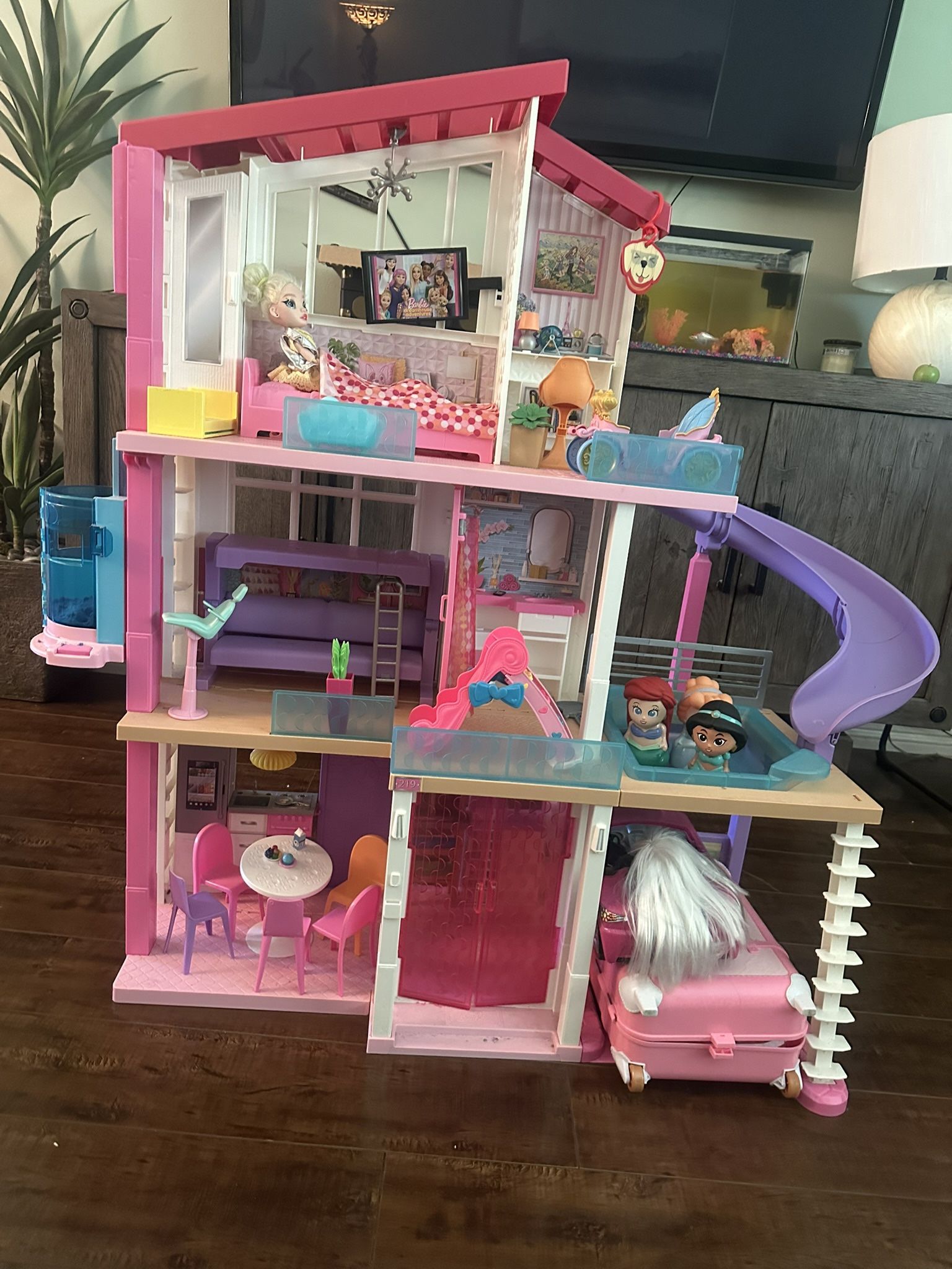 Barbie dream House 