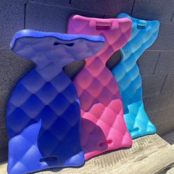 Floating Pool Seats, USA Made, No Cracks. 3 For 20$