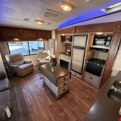 2012 open range light rv vht