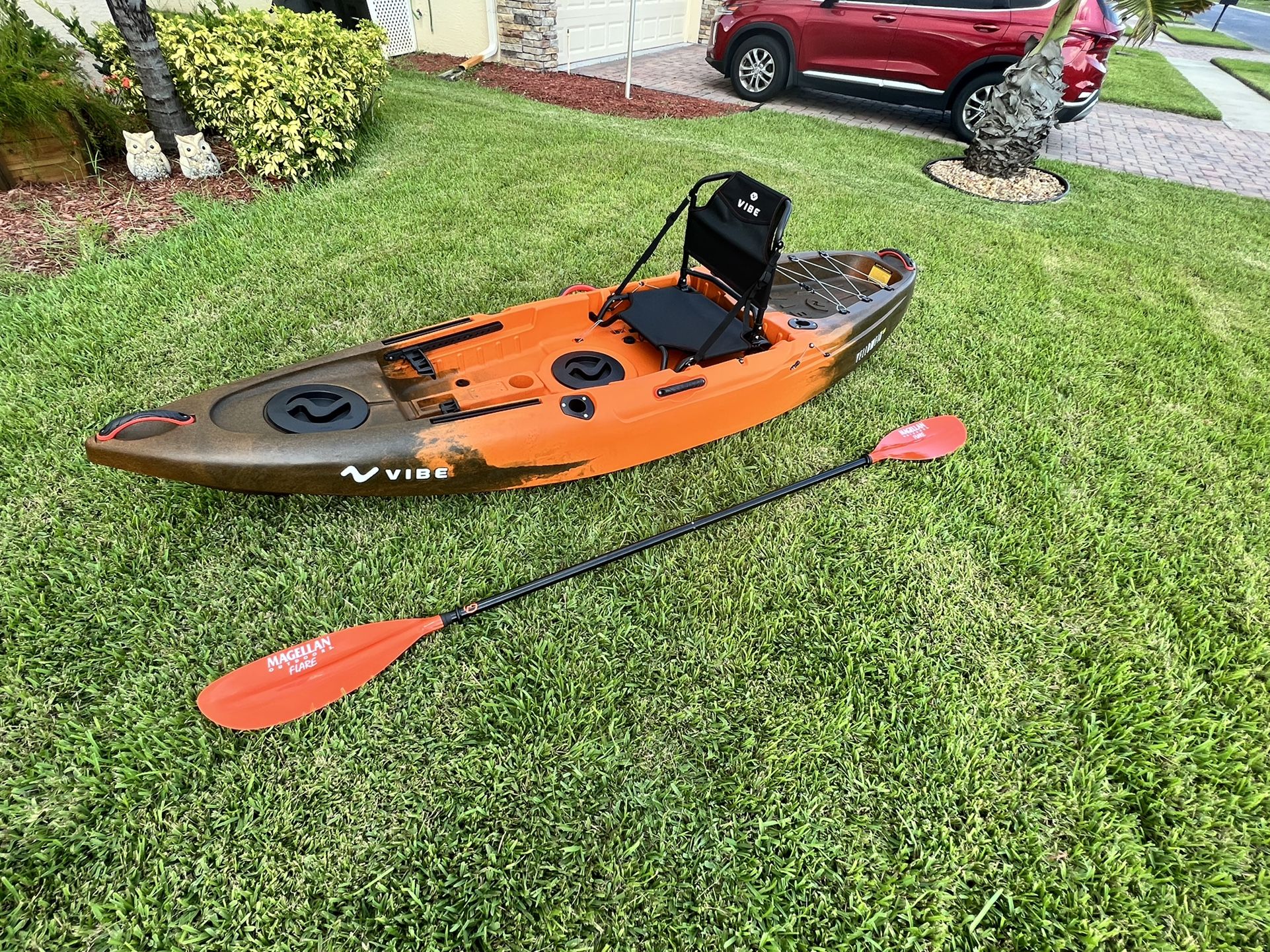 Vibe Yellowfin 100 - 10ft Kayak - Excellent Condition