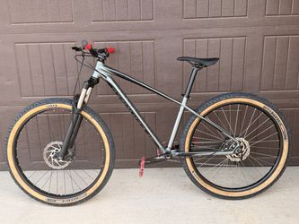 Specialized Pitch—Medium—27.5”—Upgraded—MTB