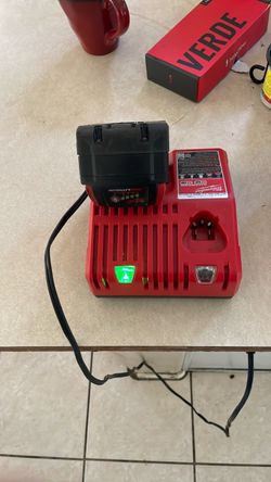 Milwaukee charger /M18 battery
