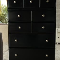 womens christmas dress Mount Vernon Black Vintage Dresser – Timeless Elegance with Classic Ch –  theruralart.com main image 1