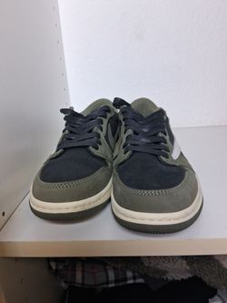 Air Jordan 1 Low Olive Green Sneakers size 8 men