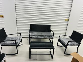 Free Delivery-NEW In Box Wicker Large Outdoor Set NEW Rocking able