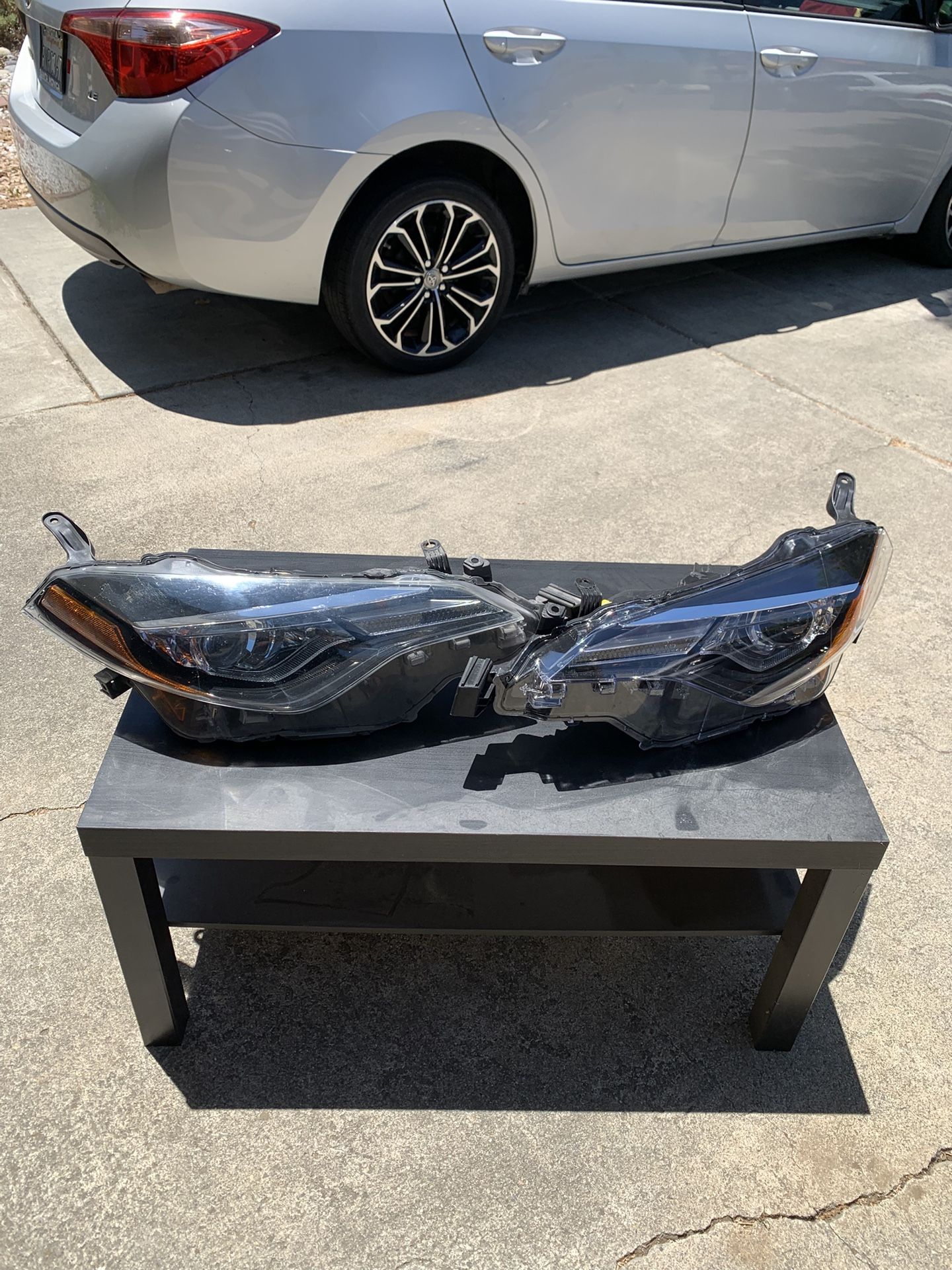 2017-2019 Toyota Corolla Headlights