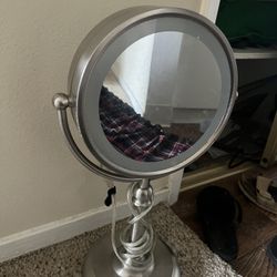 LED Light Up Makeup Mirror