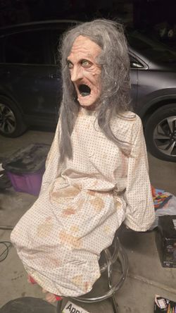 Animated rocking granny