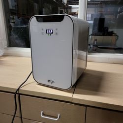 Orgo Arctic Mini Fridge 