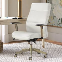 New in box La-Z-Boy Baylor Modern Executive Office, Adjustable Ergonomic Computer Chair 