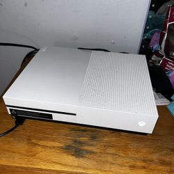 Xbox One S - 1TB